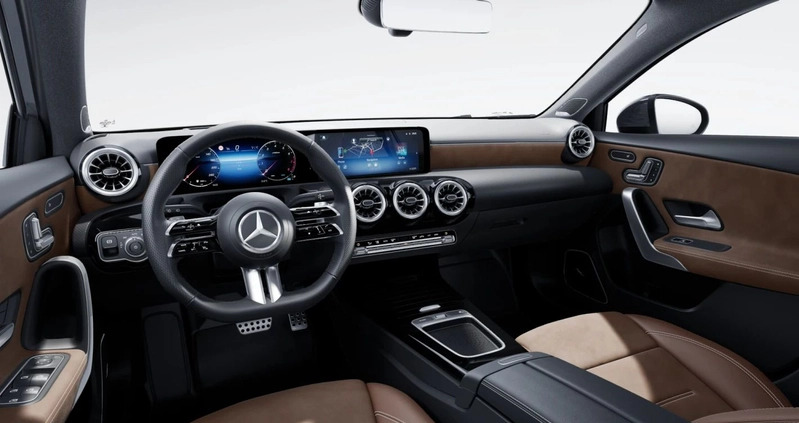 Mercedes-Benz Klasa A cena 203000 przebieg: 5, rok produkcji 2024 z Łódź małe 22